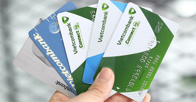 Khi cần mở thẻ bạn có thể đến chi nhánh tại Vietcombank
